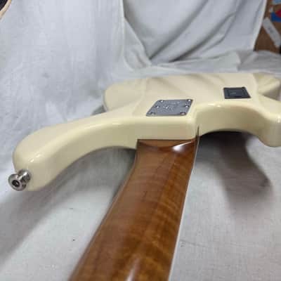 Ernie Ball Music Man 30th Anniversary Stingray sting ray 5 H Bass with Case 2018 - Translucent Buttercream / Roasted maple neck / maple fingerboard image 23
