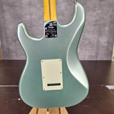 Fender American Professional II Stratocaster HSS with Maple Fretboard 2020 - Present - Mystic Surf Green image 9