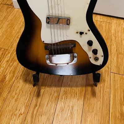 Harmony Bobcat 1966 - 2-tone Sunburst image 3