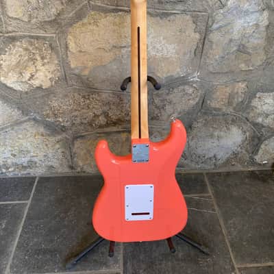 Squier Sonic Strat HSS TCoral image 13