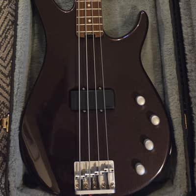 Peavey 4 string bass guitar Fury II image 1