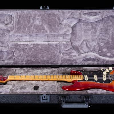 Fender American Ultra Luxe Stratocaster Maple Fingerboard Plasma Red Burst (568) image 7