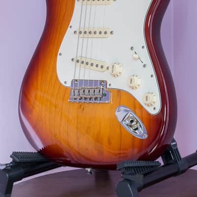 Fender American Professional Stratocaster with Maple Fretboard 2017 - 2019 - Sienna Sunburst image 1
