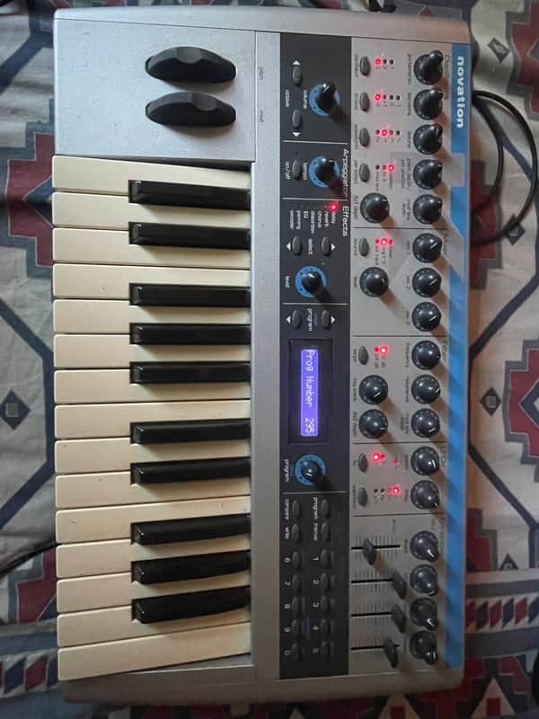 Novation K Station 25-Key 8-Voice Synthesizer 2001 - Silver image 1
