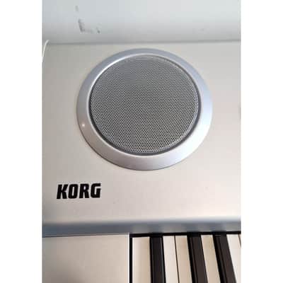 Korg PA588 - Synthesizer Keyboards - White - Keyboard - Excellent w/ Hard Case & Power Supply image 5