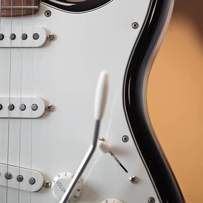 2019 Fender Player Series Stratocaster - in 3 Tone Sunburst image 7