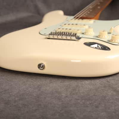 Fender Vintera 60s Stratocaster Modified - Olympic White - 2nd Hand image 12