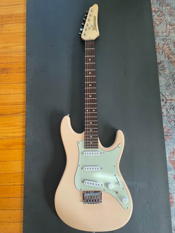 Ibanez AZES31-IV Essentials 2021 - Present - Ivory image 1