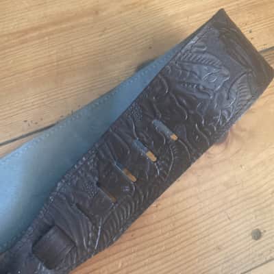 Unbranded Faux Leather 'Tooled style' Guitar Strap image 5
