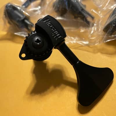 Hipshot USA bass tuners nos 1/2” image 5