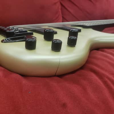 Ibanez EDB 600 Ergodyne Bass Pearl White Satin image 9