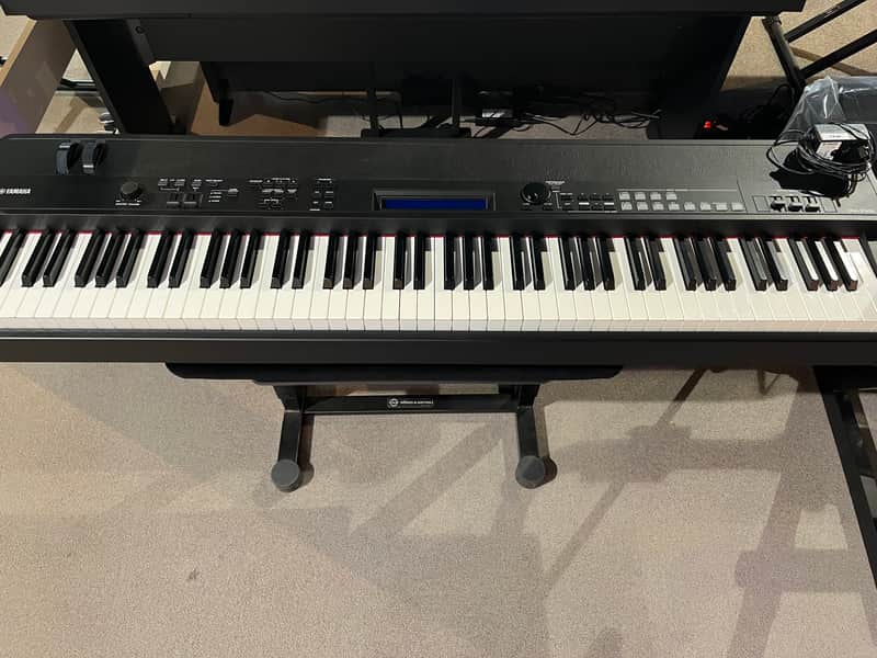 Yamaha CP40 88-key Graded Hammer Stage Piano | Reverb Finland