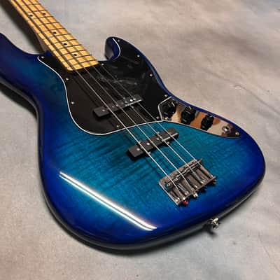2024 Fender Player II Plus Top Jazz Bass Special Edition Blue Burst Flame image 10