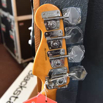 Fender Tony Franklin 4 String Fretless Precision Bass in Lake Placid Blue image 10