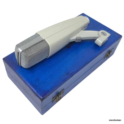 Sennheiser MD421 1968 Early Version. Vintage Dynamic Microphone. Clip. XLR. Script Logo. MD421-2 image 3