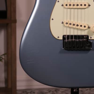 Fender American Ultra Luxe Vintage '60s Stratocaster - Rosewood Fingerboard, Ice Blue Metallic image 3