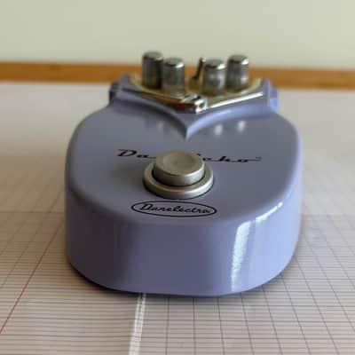 Danelectro Dan Echo 2000s - Lavender Excellent Condition in box image 4