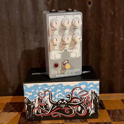 EarthQuaker Devices Bit Commander Analog Octave Synth V2 2017 - Present - Gray / White Print image 2