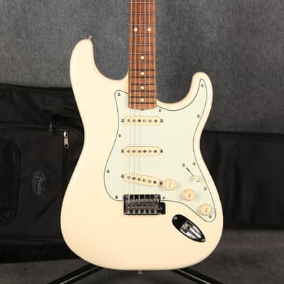 Fender Vintera 60s Stratocaster Modified - Olympic White - 2nd Hand image 3