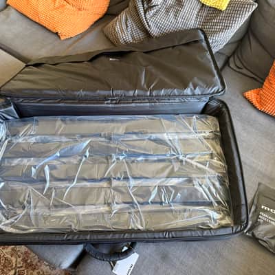 Mono Pedalboard Rail Large with Stealth Accessory Case 2023 - Present - Black image 3