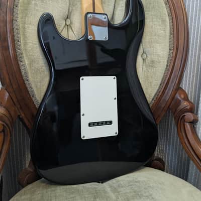 Fender Squier Stratocaster HSS 1993 MIK - Black - Case & Candy! image 3