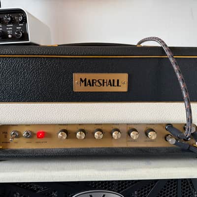 Marshall Design Store SV20H Studio Vintage 1959SLP Cream and Black with Gold Piping and Vintage Logo  In very very good condition. image 2