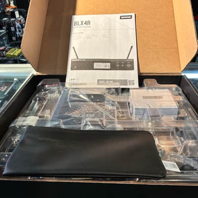 Shure BLX / SM35 Wireless System image 5