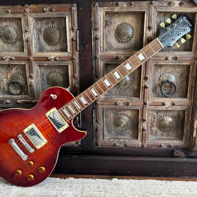 Vintage Epiphone Les Paul Standard 2002 - Cherry Sunburst - Case Included image 2