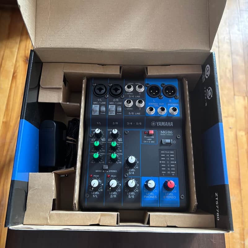 Yamaha MG06 - 6 channel mixer image 1