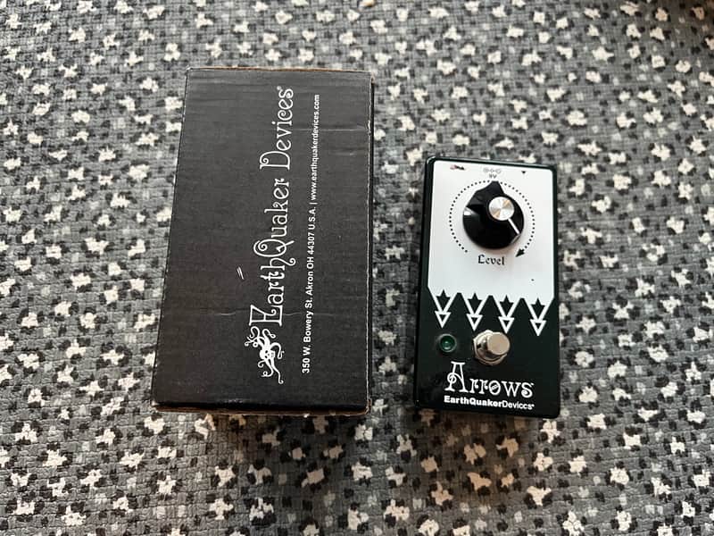 EarthQuaker Devices Arrows Preamp Booster V2