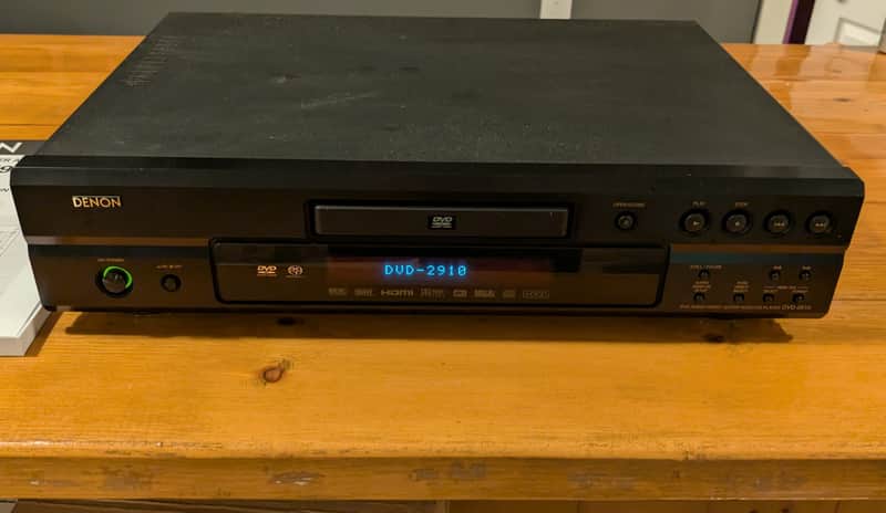 Denon DVD-2910 Universal Audiophile Player — Plays SACD & DVD-Audio (Burr-Brown DSD-1791 DAC / HDCD)