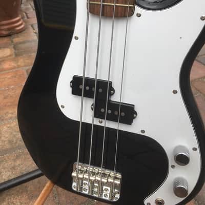 Fender Medium Scale 32 inch MIJ Japanese Precision Bass-1988 -Gig Bag/Original Paperwork image 3