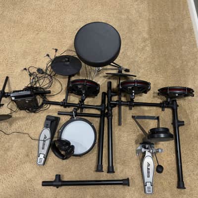 Alesis Nitro Max Kit Electronic Drum Set 2023 - Present - Black image 2