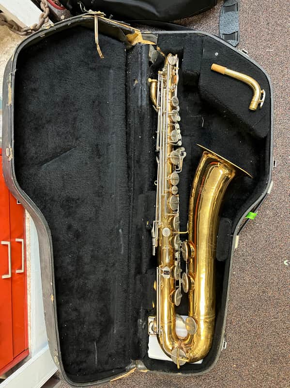 Selmer Bundy Lacquered Brass Low Bb Baritone Saxophone image 1
