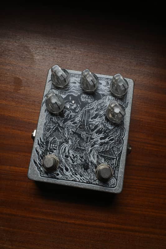 Abominable Electronics Throne Torcher