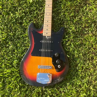 Harmony H804 Electric Guitar – Sunburst – Mint w/Original Case, Papers & Cable image 1