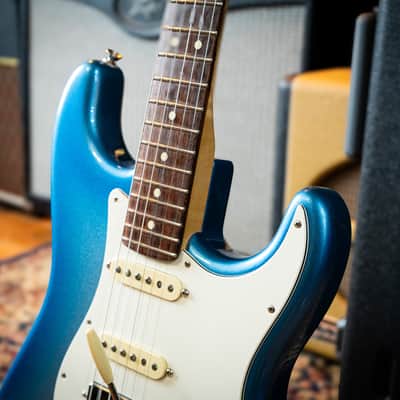 Fender Limited Edition American Showcase Stratocaster HSS 2021 - Sky Burst Metallic image 6