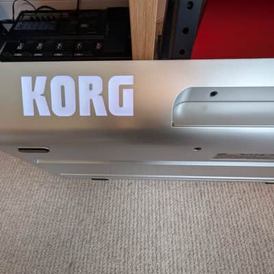 Korg KROSS 2 61-WH 61-Key Synthesizer Workstation 2017 - Present - White image 3