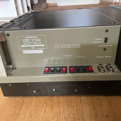 Pioneer SA-9500 80-Watt Stereo Solid-State Integrated Amplifier 1975 - 1979 - Silver image 3