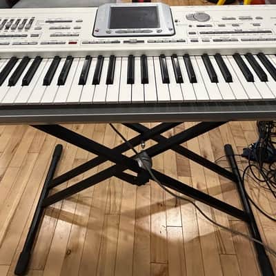 Korg Pa2X Pro 76-Key Professional Arranger Keyboard 2000s - Silver image 9