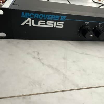 Alesis MicroVerb III 16-Bit Digital Reverb and Delay 1991 - 1996 - Black image 2
