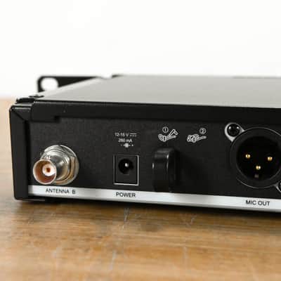 Shure BLX24R/B58 Handheld Wireless System - H10 Band (NO POWER SUPPLY) CG012MG image 4