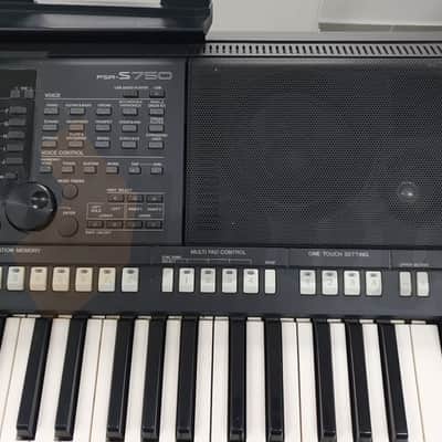 Yamaha PSR-S750 image 5