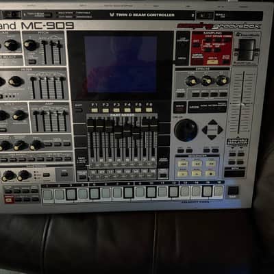 Roland MC-909 Groovebox 2010s - Silver image 1