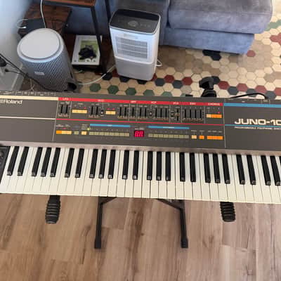 Roland Juno-106 Serviced image 3