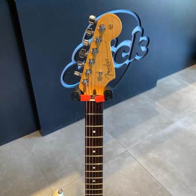 Fender American Professional II Stratocaster with Rosewood Fretboard 2020 - Present - Olympic White image 3