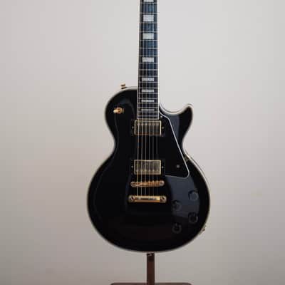2023 Epiphone Les Paul Custom - in Ebony Black & Gold image 2