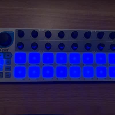 Arturia BeatStep MIDI Controller 2014 - Present - White image 3