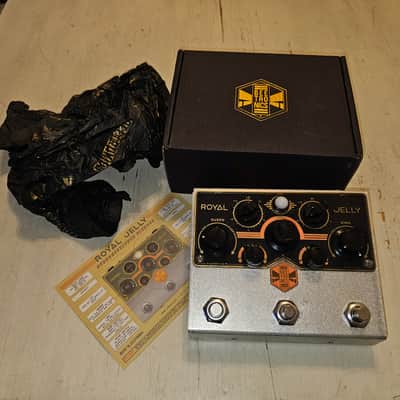 Beetronics Royal Jelly Fuzz Distortion image 1