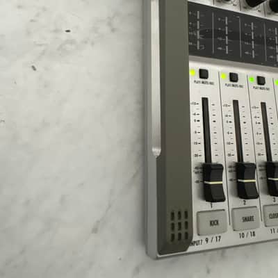 Zoom R24 USB Audio Interface / Digital Multitrack Recorder / Control Surface 2010s - Silver Bild 7
